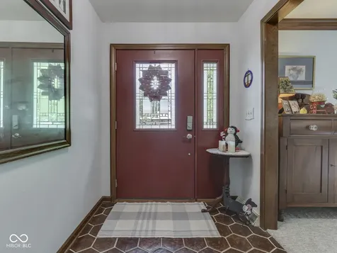 6903 White Pines Court Indianapolis IN 46217