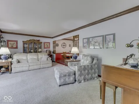 6903 White Pines Court Indianapolis IN 46217