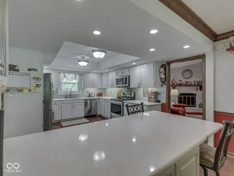 6903 White Pines Court Indianapolis IN 46217