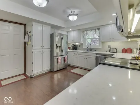 6903 White Pines Court Indianapolis IN 46217