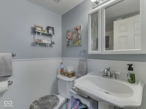 6903 White Pines Court Indianapolis IN 46217