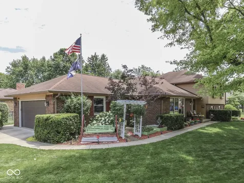 6903 White Pines Court Indianapolis IN 46217