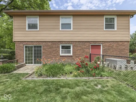 6903 White Pines Court Indianapolis IN 46217