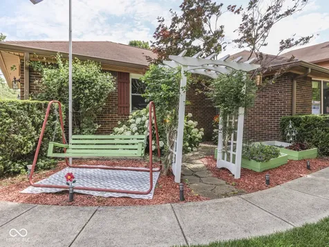 6903 White Pines Court Indianapolis IN 46217