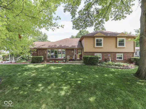 6903 White Pines Court Indianapolis IN 46217