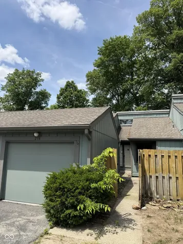 218 Sugarwood Lane Avon IN 46123