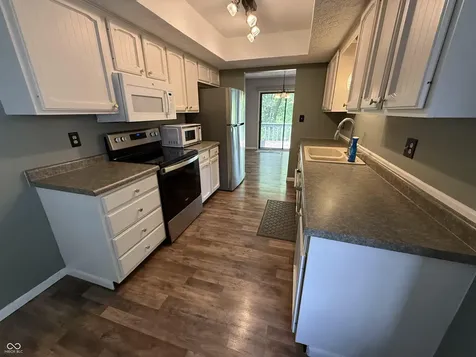 218 Sugarwood Lane Avon IN 46123