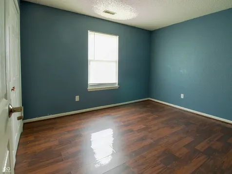 1375 Summer Meadow Indianapolis IN 46217