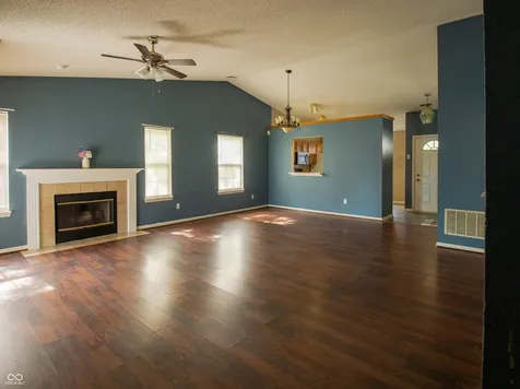 1375 Summer Meadow Indianapolis IN 46217