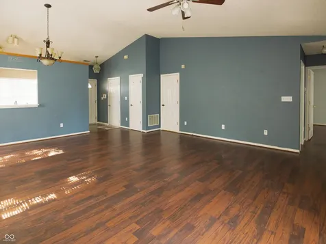 1375 Summer Meadow Indianapolis IN 46217