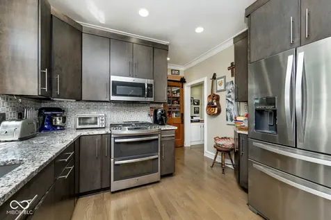 12247 Old Stone Drive Indianapolis IN 46236
