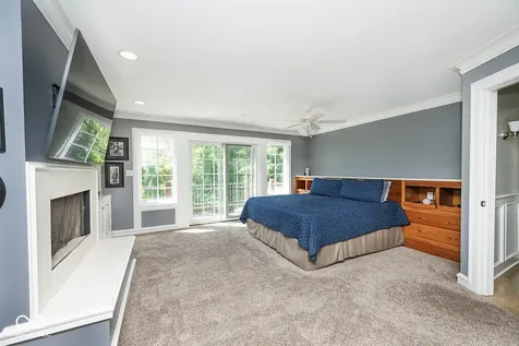 12247 Old Stone Drive Indianapolis IN 46236
