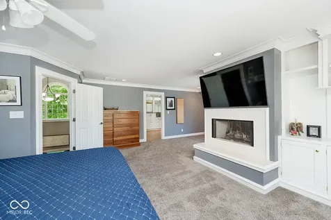 12247 Old Stone Drive Indianapolis IN 46236