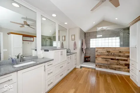 12247 Old Stone Drive Indianapolis IN 46236