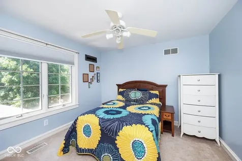 12247 Old Stone Drive Indianapolis IN 46236