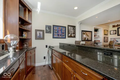 12247 Old Stone Drive Indianapolis IN 46236