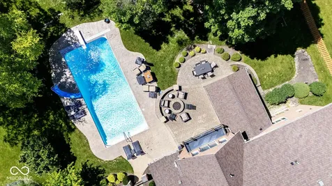 12247 Old Stone Drive Indianapolis IN 46236