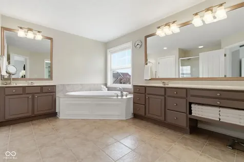 3868 Castle Rock Drive Zionsville IN 46077