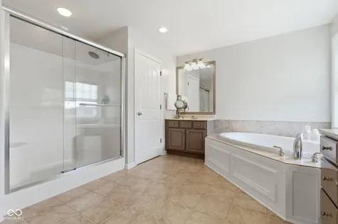 3868 Castle Rock Drive Zionsville IN 46077