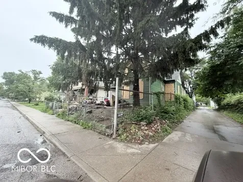 835 N Beville Indianapolis IN 46201