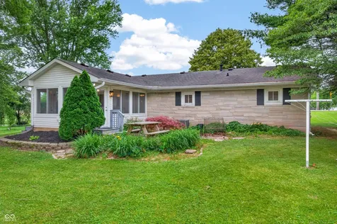 2513 N Centerline Road Franklin IN 46131