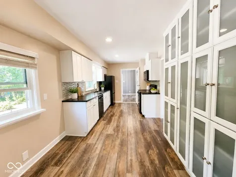 6360 Hoover Indianapolis IN 46260