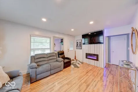 7031 Caroline Avenue Indianapolis IN 46220