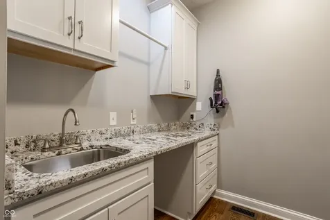 1138 Helford Lane Carmel IN 46032