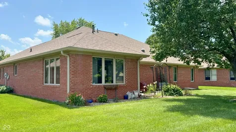5152 Montpelier Court Columbus IN 47203