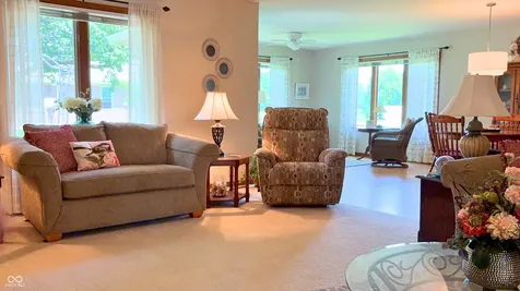 5152 Montpelier Court Columbus IN 47203