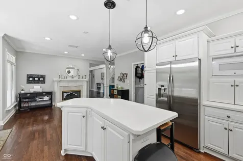 9133 Bluestone Circle Indianapolis IN 46236
