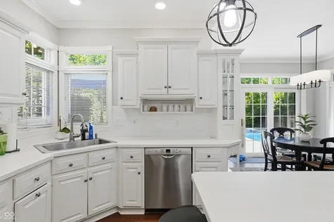 9133 Bluestone Circle Indianapolis IN 46236