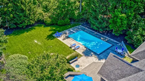 9133 Bluestone Circle Indianapolis IN 46236