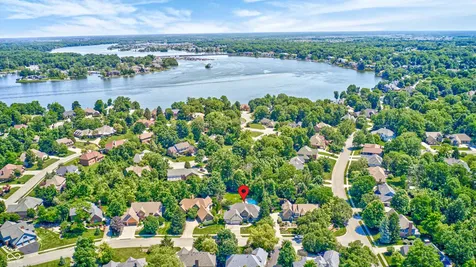 9133 Bluestone Circle Indianapolis IN 46236
