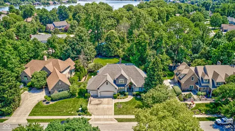 9133 Bluestone Circle Indianapolis IN 46236