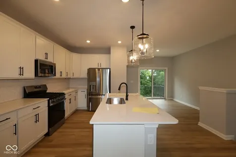4461 Yellowwood Avenue Brownsburg IN 46112
