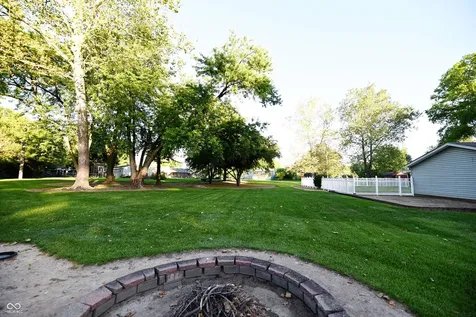 519 Woodland East Drive Greenfield IN 46140