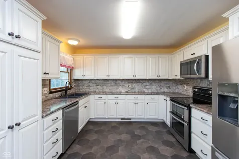 1221 S Poplar Street Seymour IN 47274