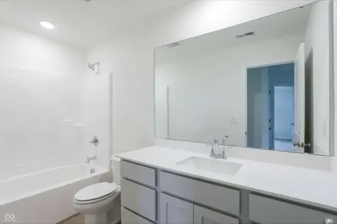 8641 Meadowlands Court Plainfield IN 46168