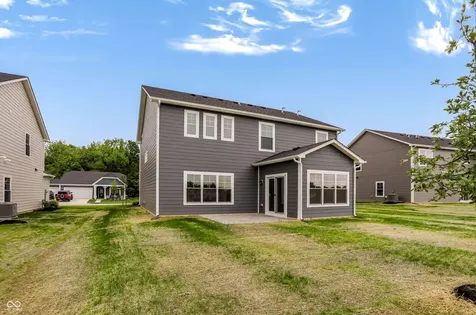 8641 Meadowlands Court Plainfield IN 46168