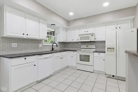 6333 E 56th Street Indianapolis IN 46226