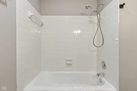 6333 E 56th Street Indianapolis IN 46226