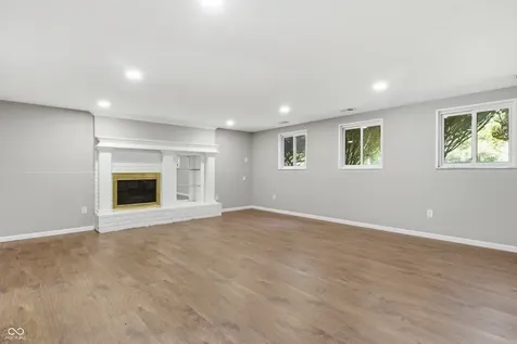 6333 E 56th Street Indianapolis IN 46226