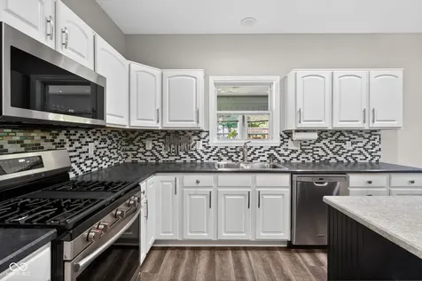7307 Ponderosa Pines Place Indianapolis IN 46239