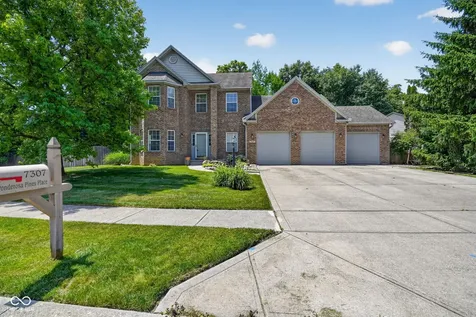 7307 Ponderosa Pines Place Indianapolis IN 46239