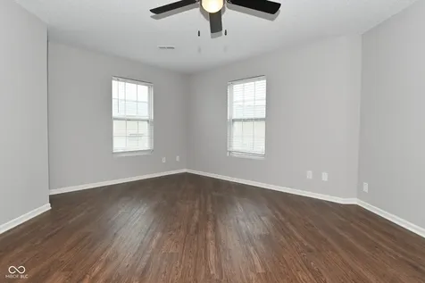 647 Hickory Pine Drive New Whiteland IN 46184