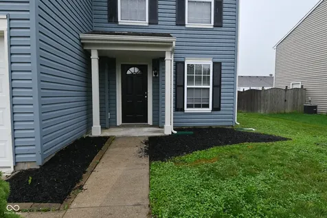 647 Hickory Pine Drive New Whiteland IN 46184
