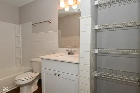 647 Hickory Pine Drive New Whiteland IN 46184