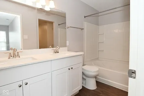 647 Hickory Pine Drive New Whiteland IN 46184