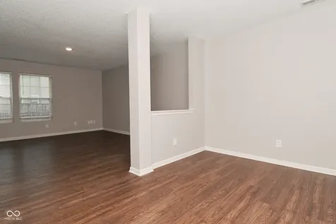 647 Hickory Pine Drive New Whiteland IN 46184